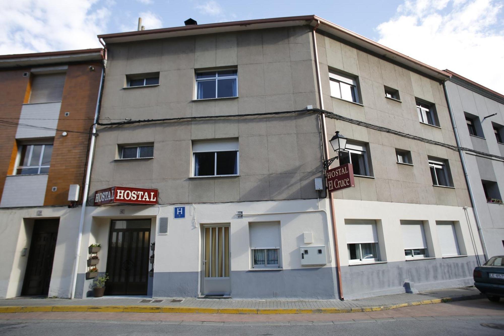 Hotel Hostal Cruce Villafranca Del Bierzo Exterior foto